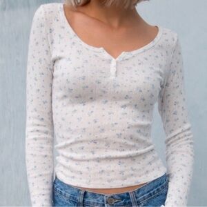 Brandy Melville White Zelly Long Sleeve Top